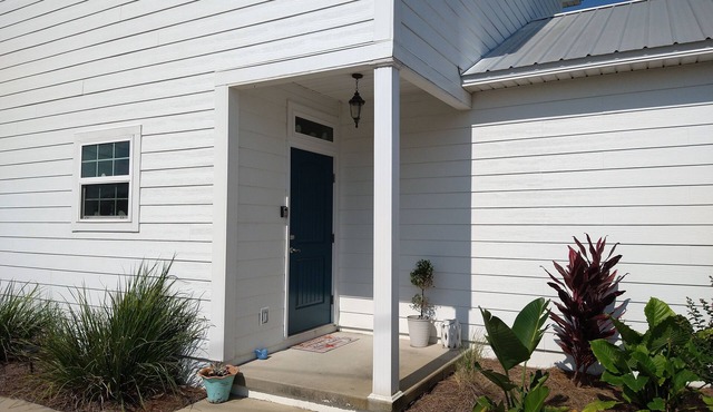 PVT POOL, 2 Br 1 Ba Apt. 1 Street Fr. bch. Golf cart available!nnnnn