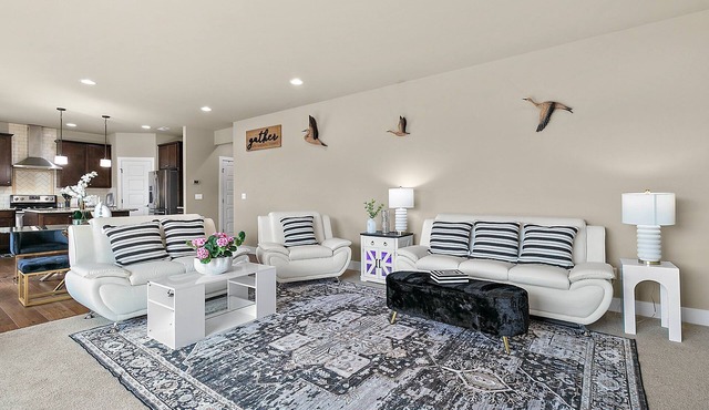 PY1: Charming 4-bedroom house in Puyallup with WiFi, AC