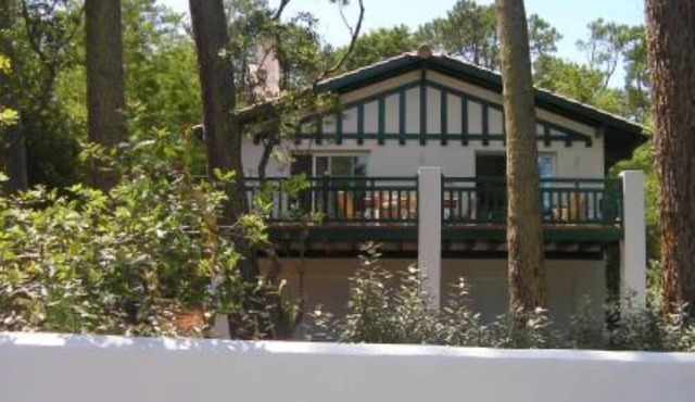 Pyla Sur Mer: Villa with character