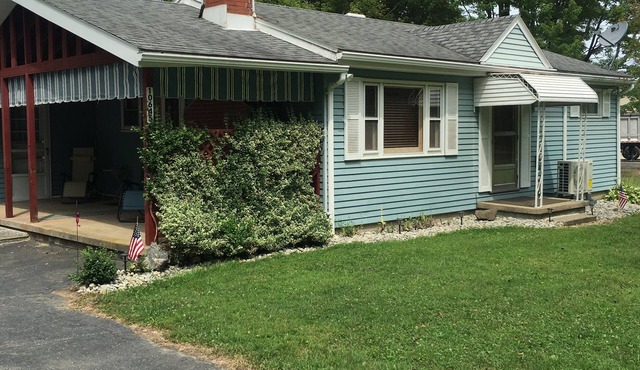 Pymatuning Lake weekly rental. We are 0.4 mi. from the lake, marina, launch, ect