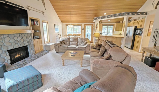 Pyramid Mt 7 - Hot Tub, SHARC, Mountain Decor