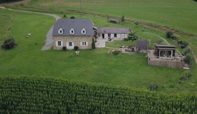 PYRENEES THREE SPACIOUS RENTALS. GREAT FOR GATHERINGS. HOUSE, COTTAGE , CABIN.