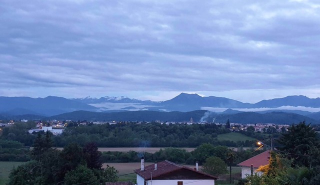 Pyrenees View - Brand New For Summer 2023 - Stunning Views & Garden