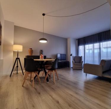 QEhome - confort, parking y cargador EV en el centro de Manresa