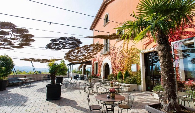 Qgat Restaurant Events & Hotel
