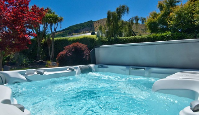 QT Chalet with spa pool