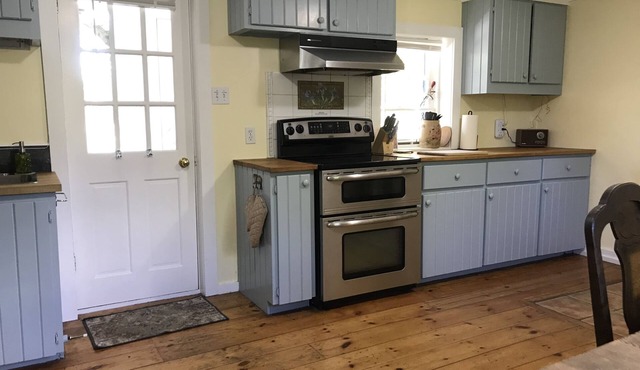 Quaco Cottages - The Shipbuilder's Summer Kitchen