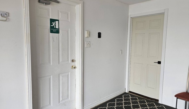 Quad-k Suite, nA Cozy and private guest suite in Portland Estate.