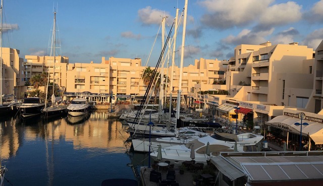 Quai honor sea view T2 4 pers redone nine port bormes swimming pool parking