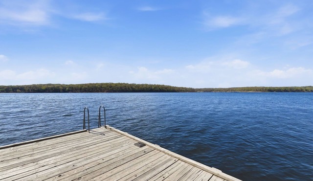 Quail Cove 4 - Lakefront Studio Boat Slip