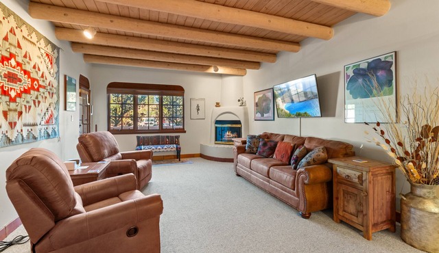 Quail Run 101 | Private Patio | Golf Course | Pool & Hot Tub | Tennis & Pickleball | Spa