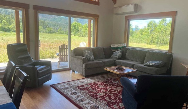 Quail Run Mountain View Cottage