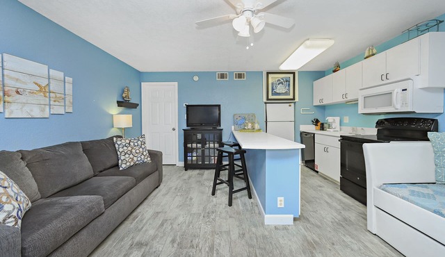 QUAINT 1 BDRM! RECENTLY UPDATED! STEPS ACROSS THE PARKING LOT TO BEACH!