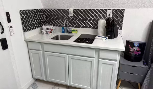 Quaint 1-bedroom cabin with AC in Jacksonville