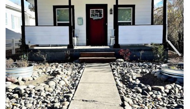 Quaint 1-bedroom home in downtown Montrose 016292