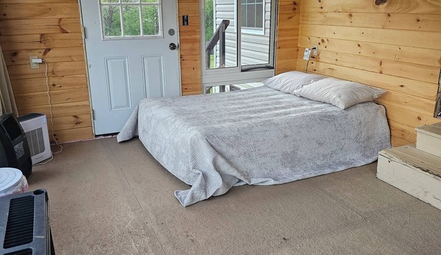 Quaint 1-bedroom house in charming Sharon perfect for relaxing stays