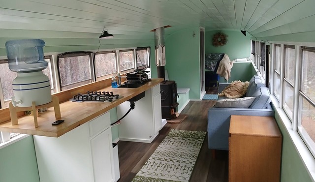 Quaint 1-bedroom RV retreat in Trail