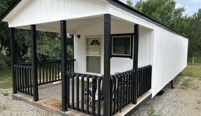 Quaint 1 Bedroom 1 Bath Home on 65 acre ranch.