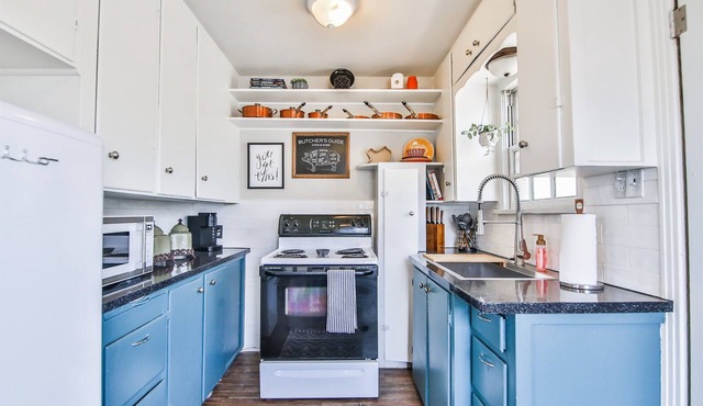 Quaint 1bed |1bath house near Texas Tech Quaint 1bed | 1bath house near TTU