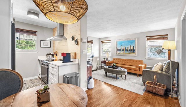Quaint 1BR in San Marco | Walk to Shops & Dining