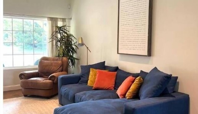 Quaint 3 Bed in Safe Area near Lake Hefner 0 Fees