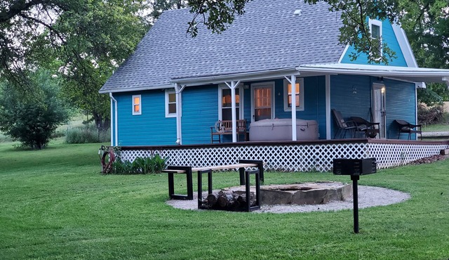 Quaint 3 Bedroom Farmhouse near Lone Grove, Oklahoma