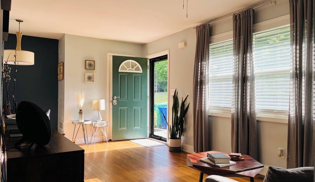 Quaint 3-Bedroom Haven: Cozy Retreat in Metro ATL