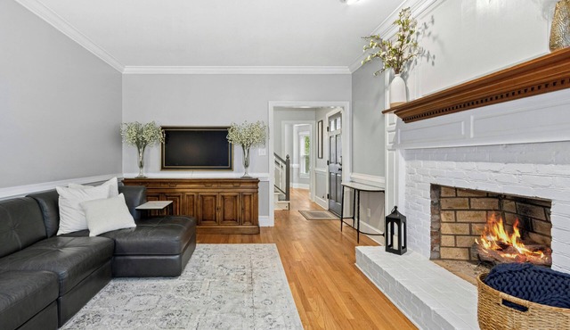 Quaint 3-bedroom townhome in serene Raleigh with AC
