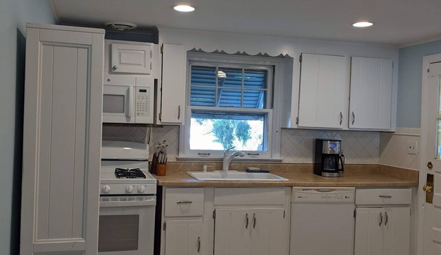 Quaint 4 bdrm - blocks from Spring Lake & Belmar