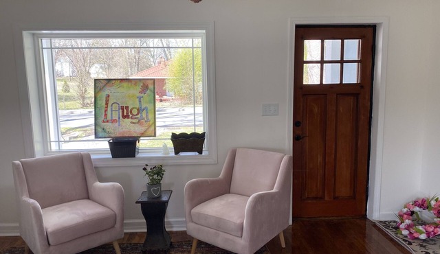Quaint Abingdon Cottage Downtown 420 East Valley Street