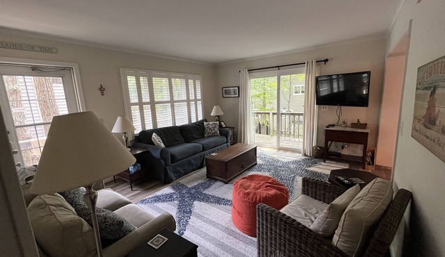 Quaint and Loved Beach Home