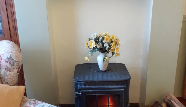 Quaint and pretty Shropshire cottage