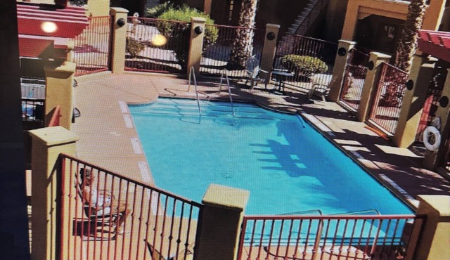 Quaint and Spacious 1bed/1bath with Balcony Overlooking the Courtyard