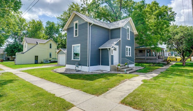 Quaint Auburn Retreat: Steps to Historic Downtown!