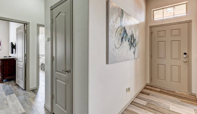 QUAINT BUNGALOW RECENTLY UPDATED!