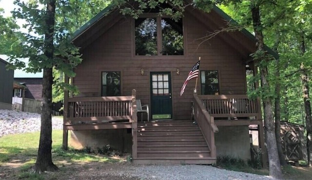 Quaint Cabin in the Trees!n