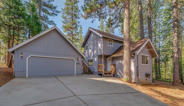 Quaint Cabin Tucked Away in Arnold w/Private Hot Tub and Great View!