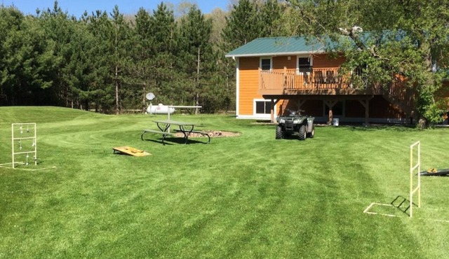 Quaint cabin with AC in charming Merrillan Wi