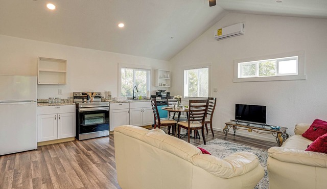 Quaint Concord Home w/Covered Porch: Near Hiking