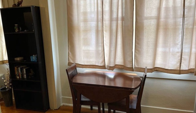 Quaint Condo in the historic Garden District.