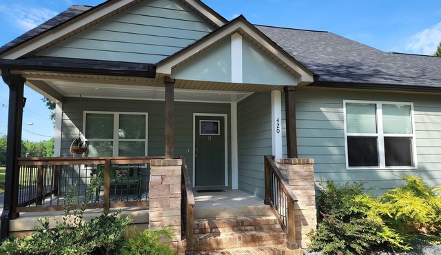 Quaint Condo in Waxhaw. Walking distance to all attractions!