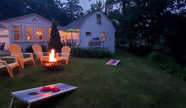 Quaint Cottage in Private Wooded Setting | Close to Lakes | Dogs Welcome