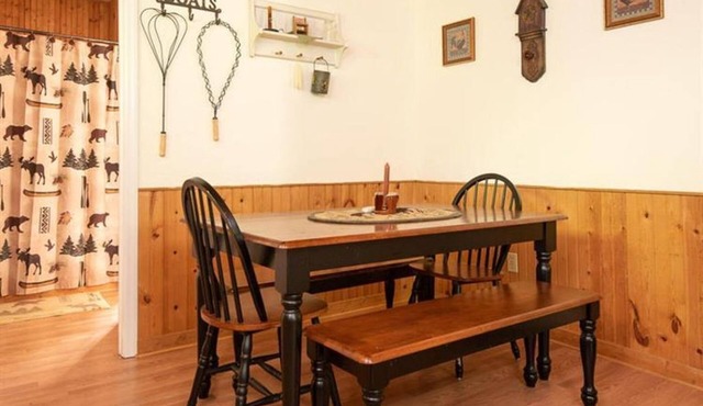 Quaint cottage in the Smoky Mountain area convenient to all the attractions
