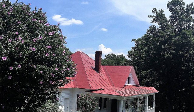 Quaint Cottage Located 15 Miles From Blacksburg VA