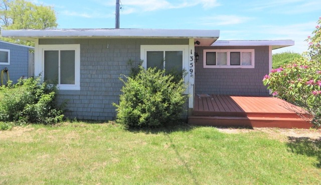 Quaint Cottage on Scenic Ocean Rd - Close to Local Restuarants, Breakwater Village & Cronin Beach