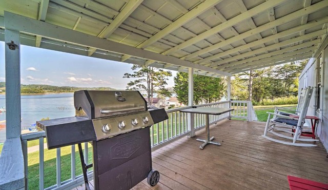 Quaint Cottage Overlooking Cherokee Reservoir