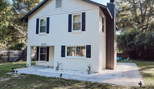 Quaint Cottage-Pet Friendly-UF Shands-Monthly Stays!