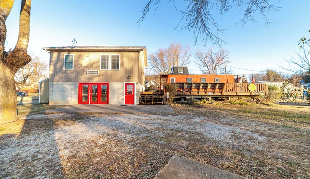 Quaint cottage w/direct access to Katy Trail!