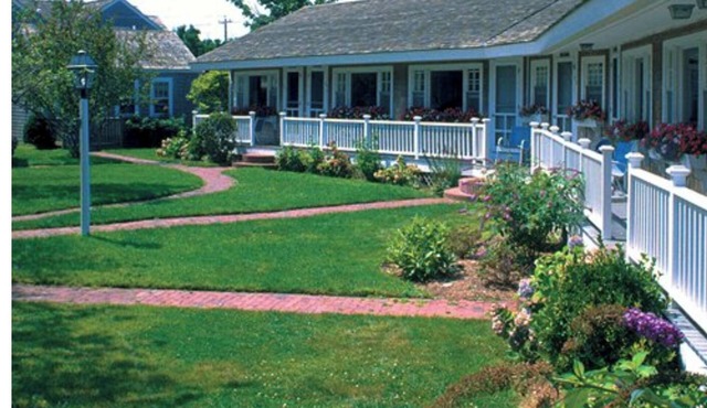 Quaint cottage with fitness room in Nantucket