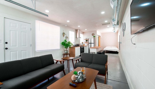 Quaint cozy studio located in the heart of El Paso
